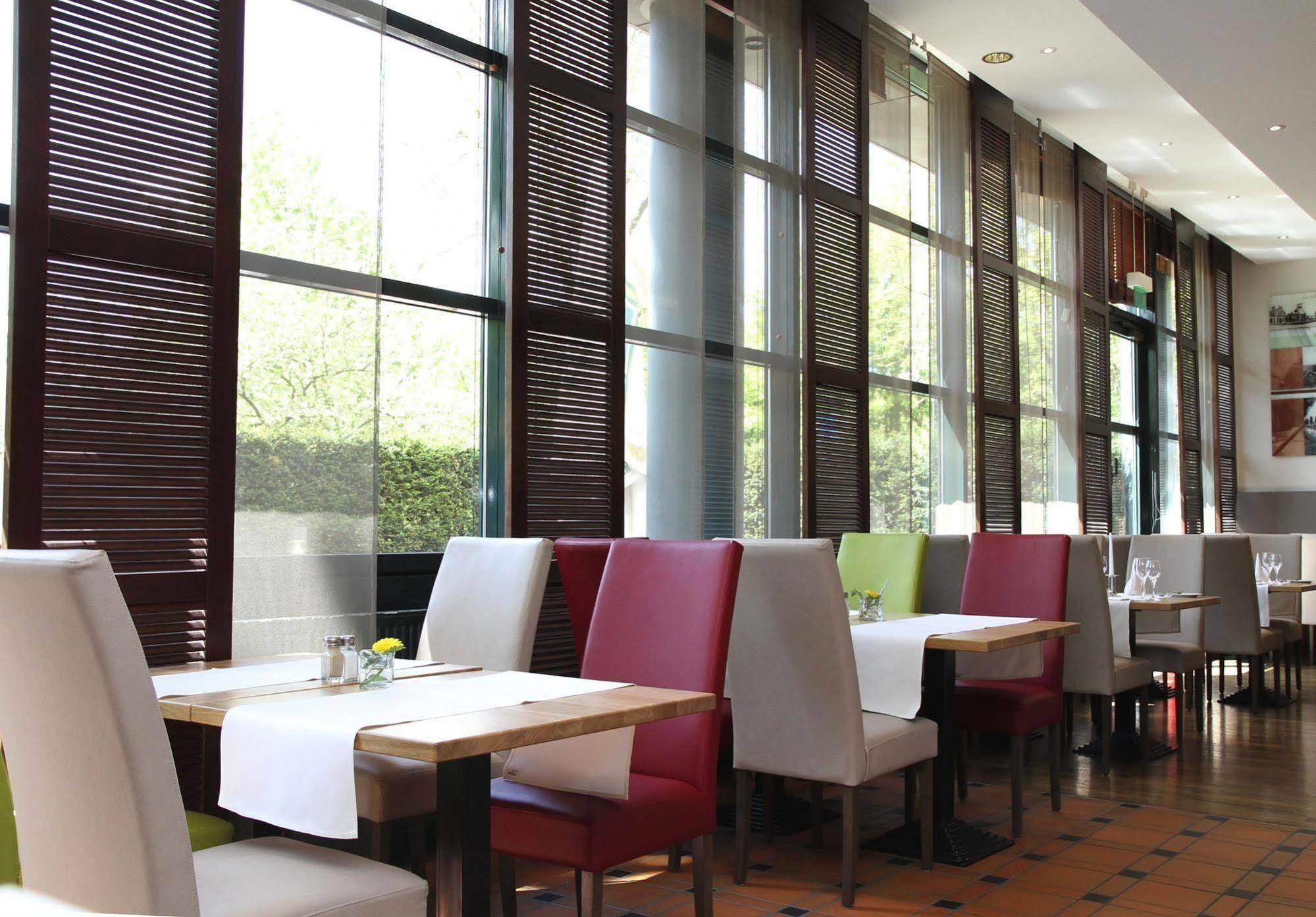 Hotel Steigenberger Dortmund Extérieur photo